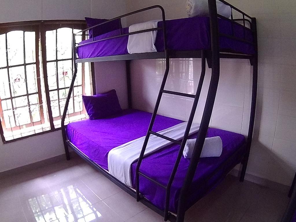 24/7 Bed&Breakfast Jimbaran Zimmer foto